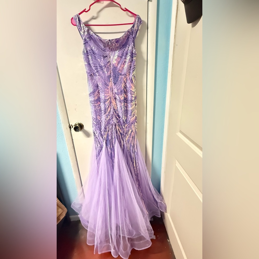 Elegant Purple Off-Shoulder Evening Gown - Picture 5 of 12